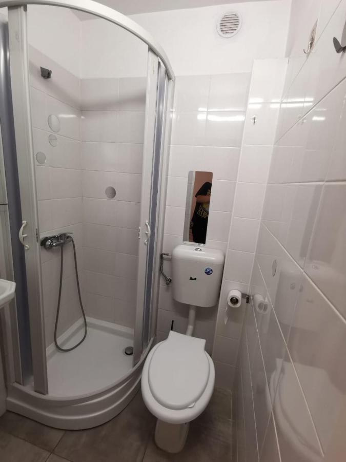 Holidays Inn Studio Бухарест Экстерьер фото